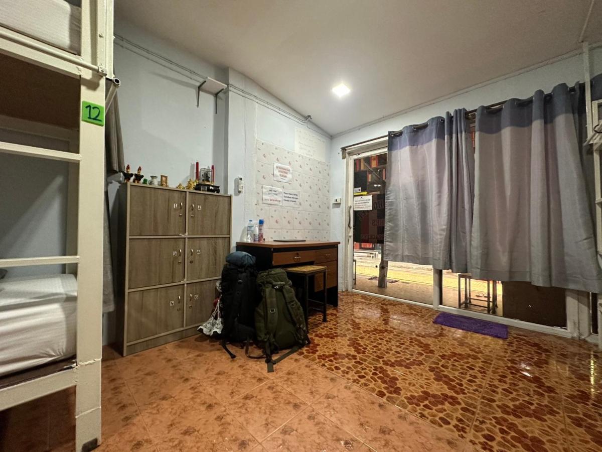 Hangover Hostel Phi Phi Don